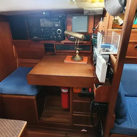 Insolite Pour Couple Idealement Situe En Centre Botel *